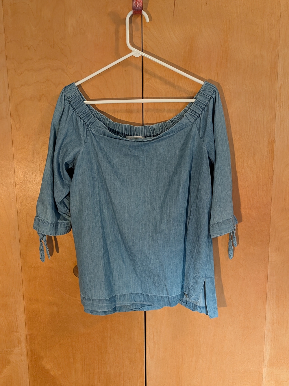 LOFT Chambray Off-The-Shoulder Blouse with Sleeve Ties Size Medium